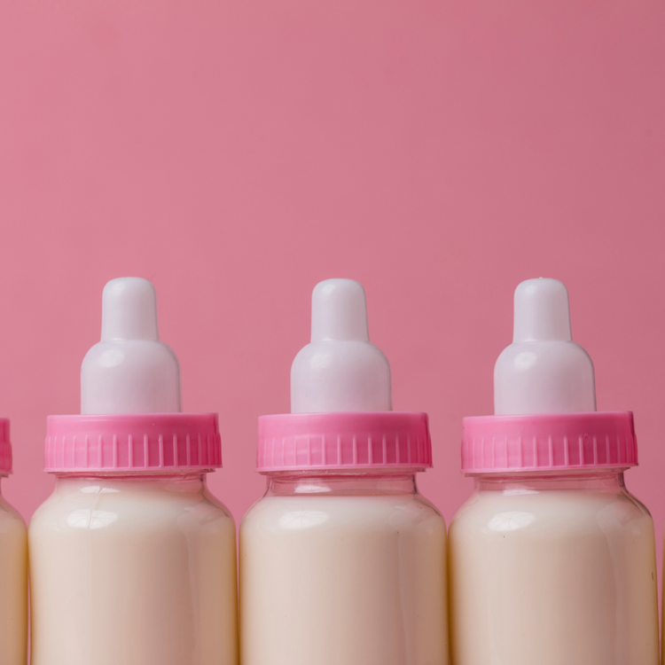 What is strawberry milk and how does that impact breastfeeding ...