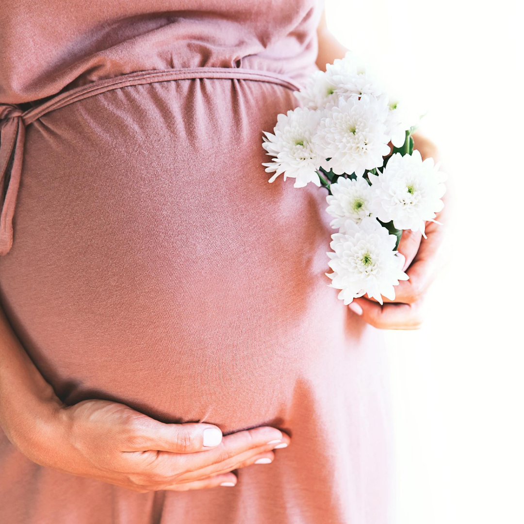 How to Stay Comfortable in the Summer While Pregnant